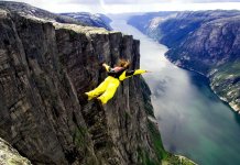 base-jumping